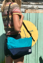 Drifter Medium Shoulder Bag/Dopp Kit- 2 colors